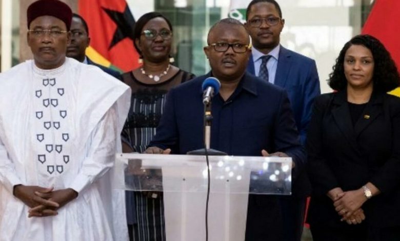 Photo of Transition au Burkina Faso: une délégation de la Cédéao fait le point à Ouagadougou