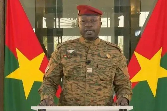 Photo of Burkina : le président Damiba démis de ses fonctions, annoncent des militaires