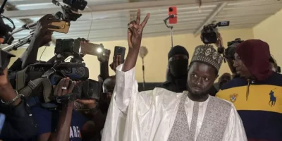 Photo of PORTRAIT – Sénégal : qui est Bassirou Diomaye Faye, le prochain président du pays ?