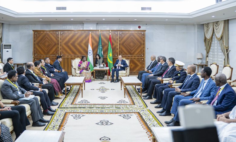 Photo of رئيس الجمهورية، رئيس الاتحاد الإفريقي يجري محادثات على انفراد، مع رئيسة الهند