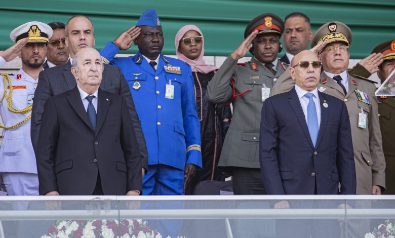 Photo of رئيس الجمهورية، رئيس الاتحاد الإفريقي يحضر فعاليات الاستعراض العسكري بالجزائر