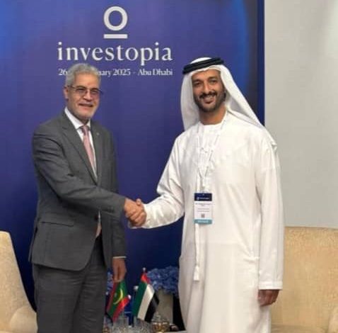 Photo of معالي وزير الاقتصاد والمالية يتباحث مع وزير الاقتصاد الإماراتي