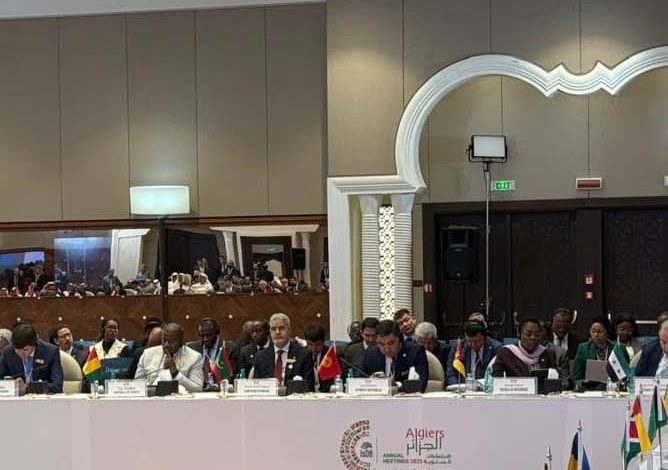 Photo of Le ministre de l’Économie et des Finances expose la vision de développement de la Mauritanie devant les gouverneurs de la BID
