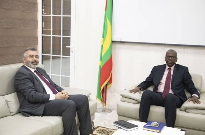 Photo of Le ministre chargé du Budget examine le renforcement de la coopération avec le représentant du FMI dans notre pays