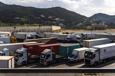Photo of Tanger Med : Jusqu’à 60 camions de pastèques mauritaniennes/jour paralysent le transit