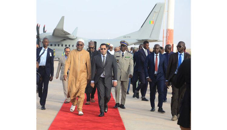 Photo of Commission Mixte de coopération mauritano-gambienne: Le vice-président gambien à Nouakchott