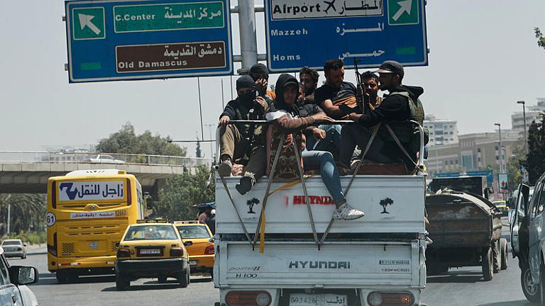 Photo of Syrie : retour au calme après des affrontements meurtriers à Soueida