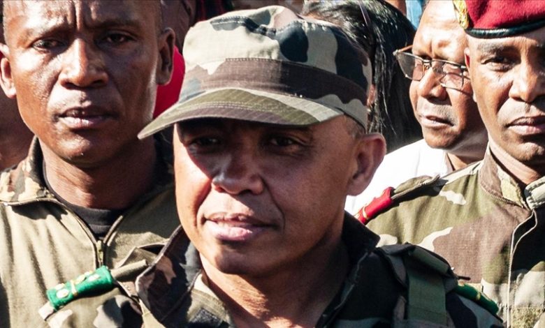 Photo of Madagascar : le colonel Michael Randrianirina, nouvel homme fort du pays après la chute d’Andry Rajoelina