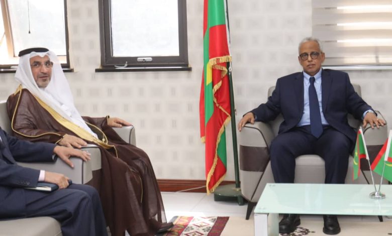 Photo of Mauritanie-Koweit: Abdallahi Ould Souleimane Ould Cheikh Sidiya réaffirme la solidité du partenariat entre les deux pays