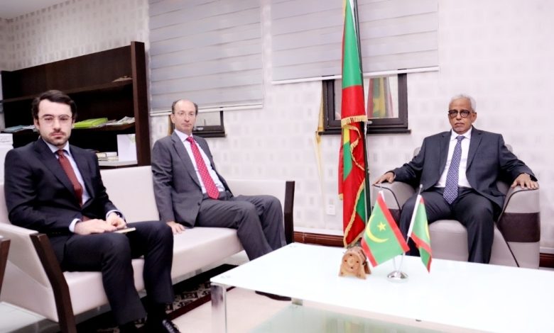 Photo of Le ministre des Affaires économiques reçoit l’ambassadeur d’Espagne en Mauritanie