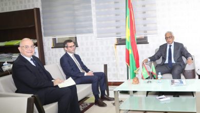 Photo of Le ministre des Affaires économiques s’entretient avec l’ambassadeur de France accrédité en Mauritanie