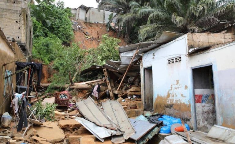 Pluies diluviennes à Abidjan : La ministre de la Solidarité annonce une dizaine de morts