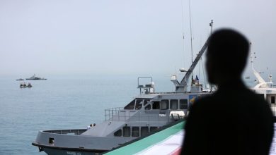 Photo of L’Iran annonce la fermeture du détroit d’Ormuz à tous les navires après de nouvelles frappes américaines