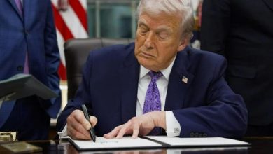 Photo of Donald Trump signe un décret instituant un encadrement de l’IA