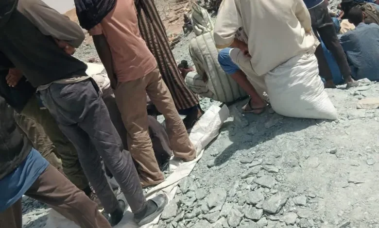 وفاة منقب وإصابة ثلاثة آخرين بعد اختناقهم داخل بئر تنقيب