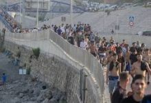Photo of إسبانيا تعزز إجراءاتها الأمنية بعد تزايد محاولات العبور إلى سبتة