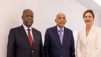 Photo of Le Président de la Commission de pilotage du Dialogue national reçoit le Représentant spécial du Secrétaire général des Nations Unies