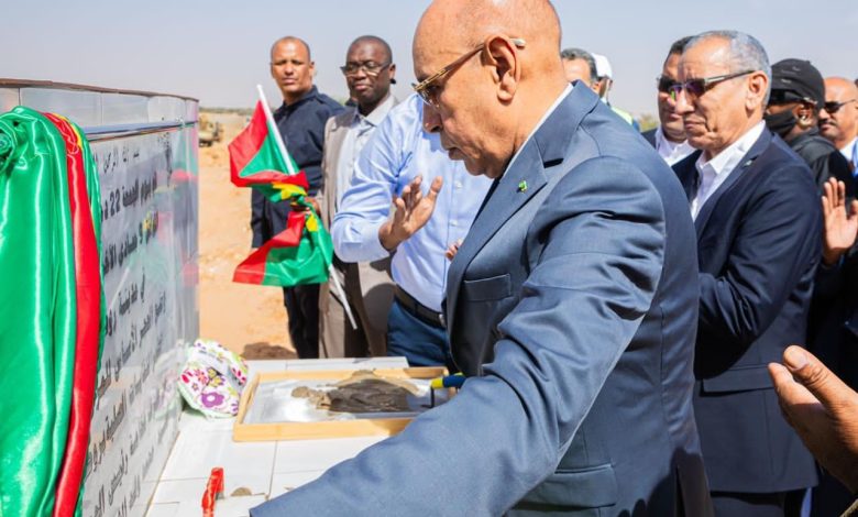 Ghazouani lors de la pose de la 1ere pierre du CET de Rosso.